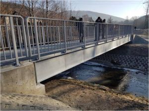 Projekt uchwały zabezpieczającej środki finansowe na budowę kładki pieszej łączącej Kuczów z Truszczycą na rzece Mała Panew przekazany Radzie Miejskiej